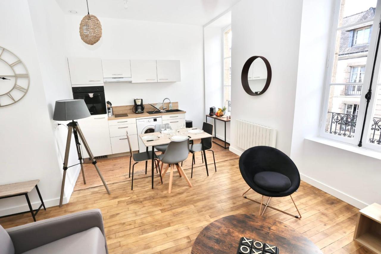 Napoleon Gare 6 T2 1Er Etage Bylocly Apartment Pontivy Exterior photo